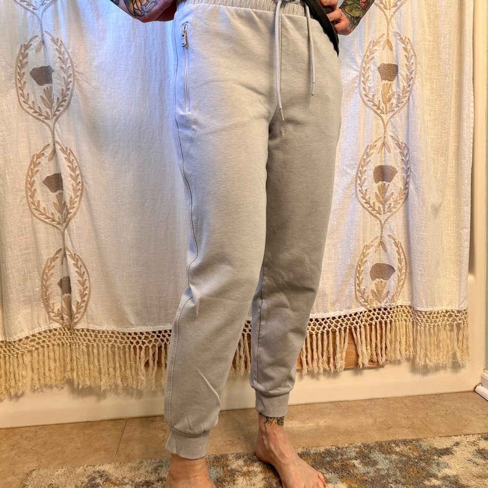 Old Navy Light Gray High-Rise Jogger